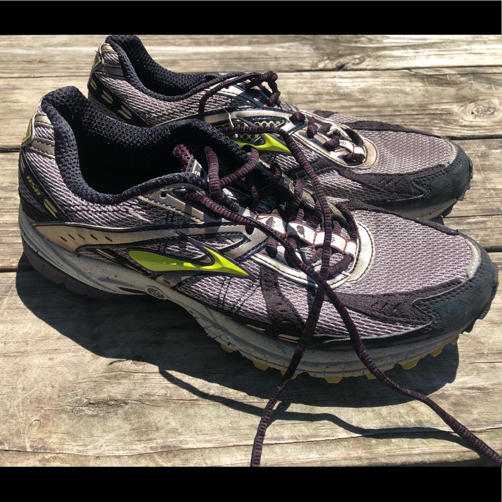 Brooks ASR trail running shoe size 10.5